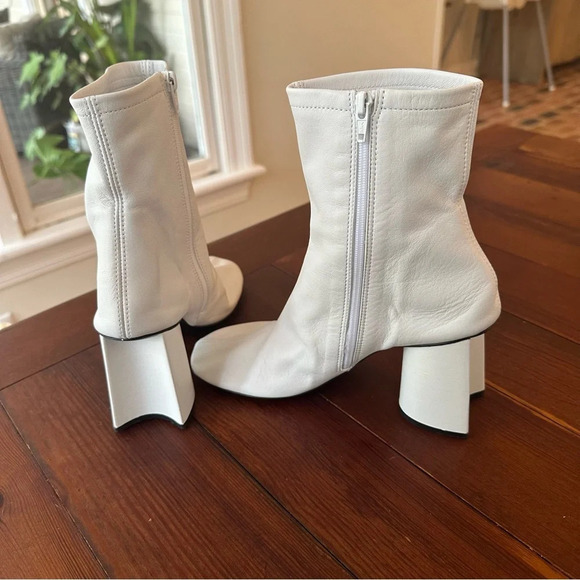 Balenciaga White Glove 80MM Boot - Picture 7 of 12